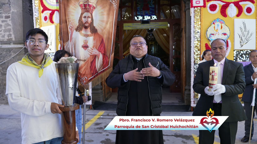Caravana por la Paz I Jubileo 2025. Racepción de la antorcha por el Padre Francisco Romero. Parroquia de San Cristóbal Huichochitlán, Edo. Méx
